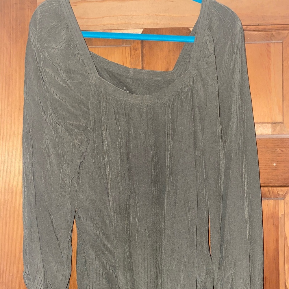 Women’s shirts
